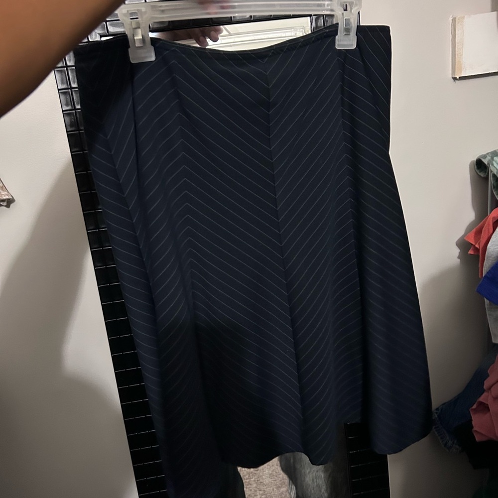 Liz Claiborne Navy Chevron A-Line Skirt
